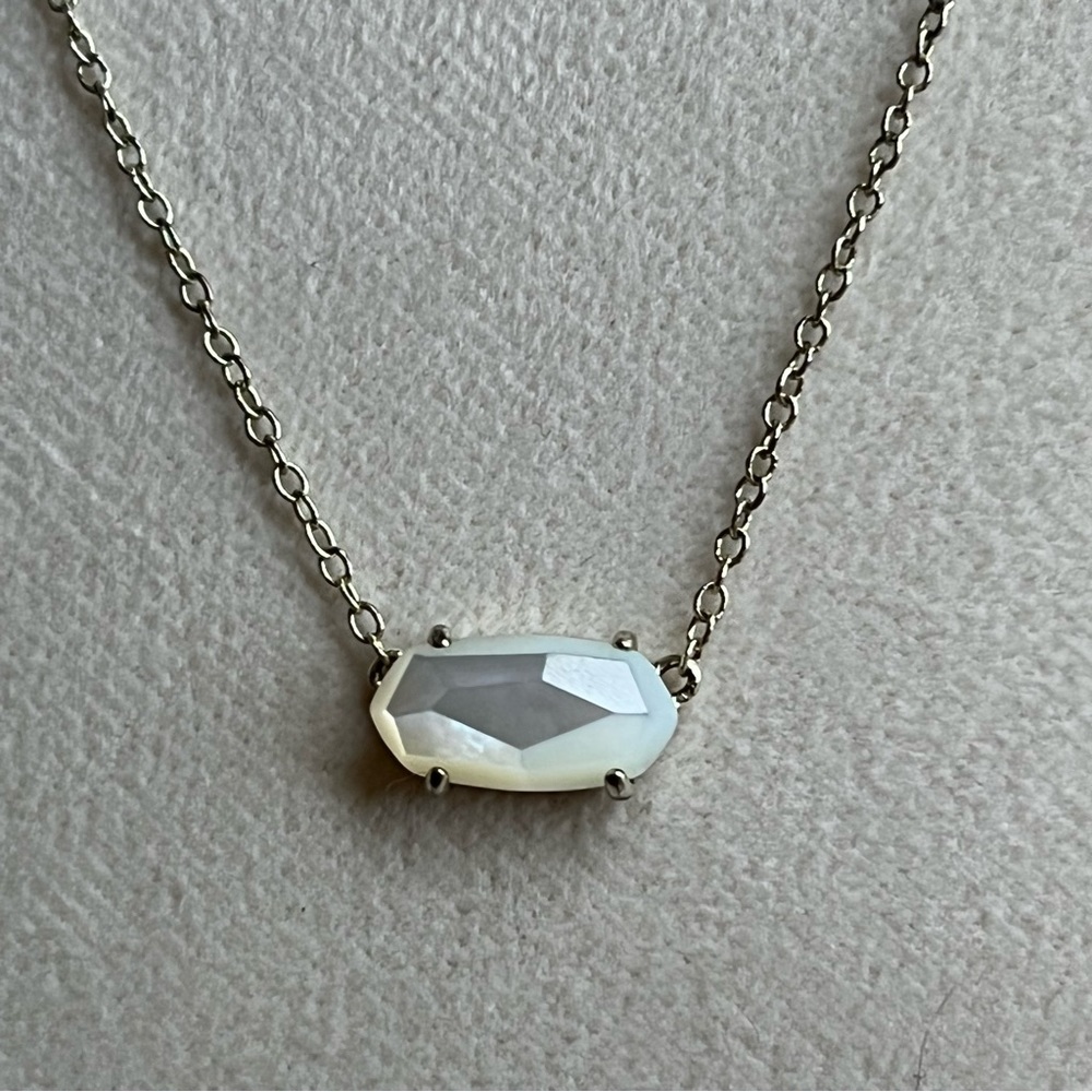 Pearl-colored Kendra Scott necklace